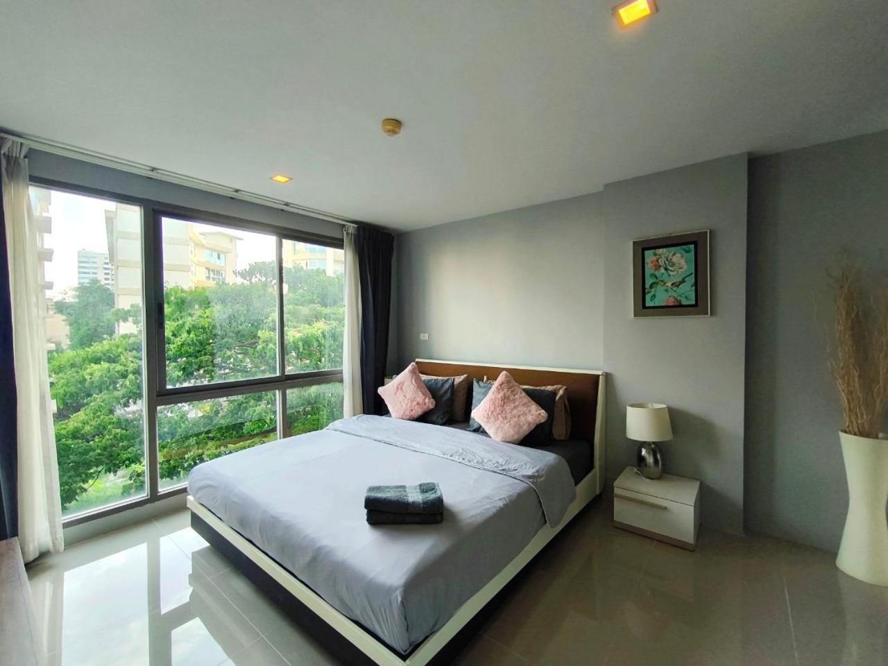 The Urban City Center By Fantasea Beach Pattaya Exterior foto