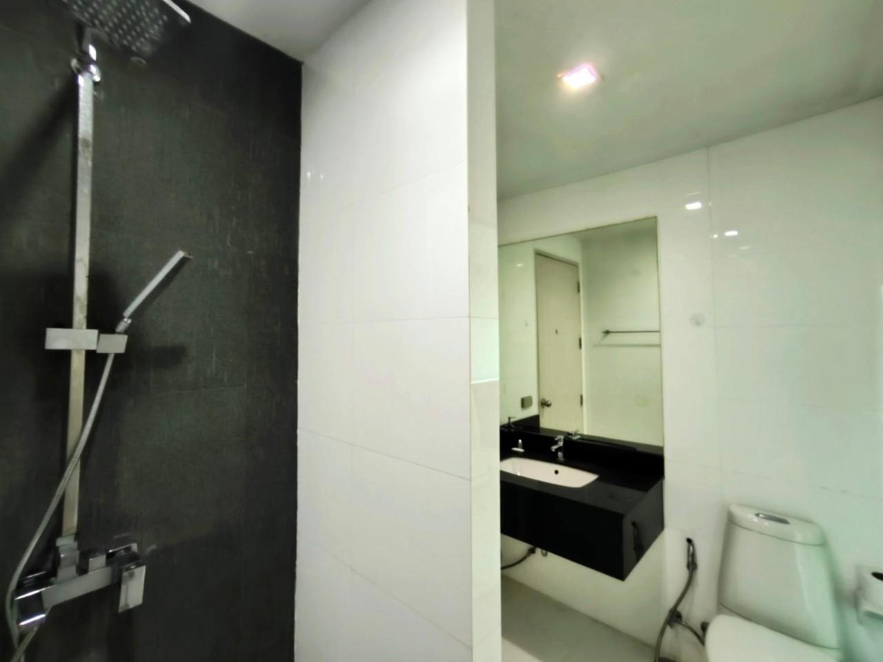 The Urban City Center By Fantasea Beach Pattaya Exterior foto